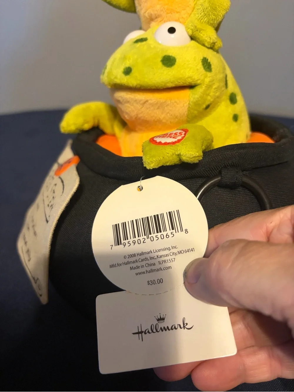 Hallmark Halloween Trembling Toads Singing Frogs In Cauldron Works